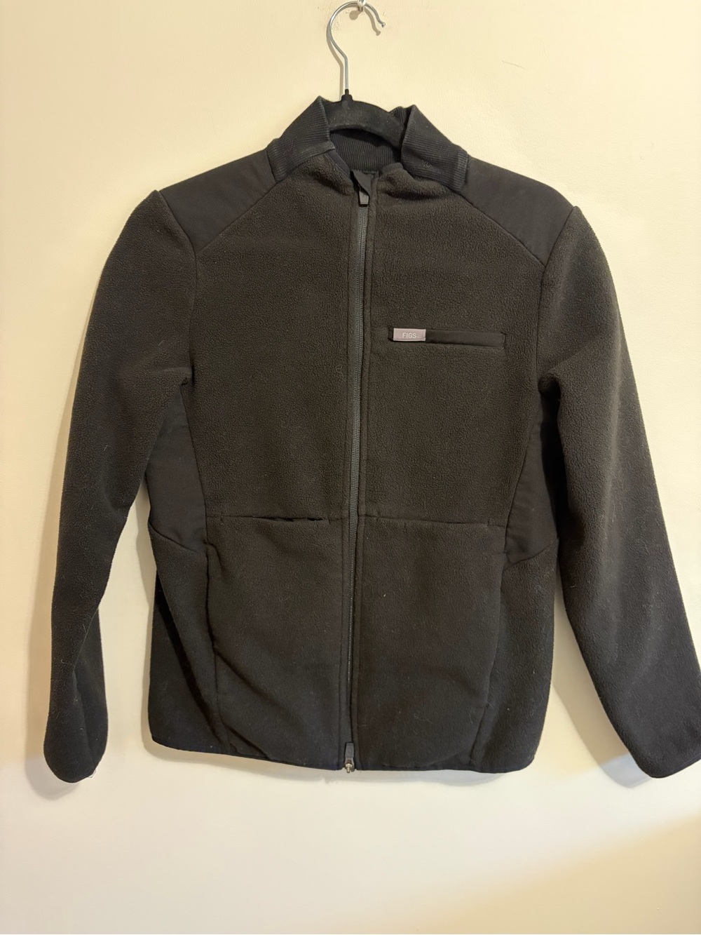 FIGS- size XS On-Shift Fleece Jacket in black.